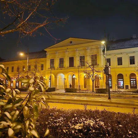 Greatforestsportandspauniversityflat Appartement Debrecen