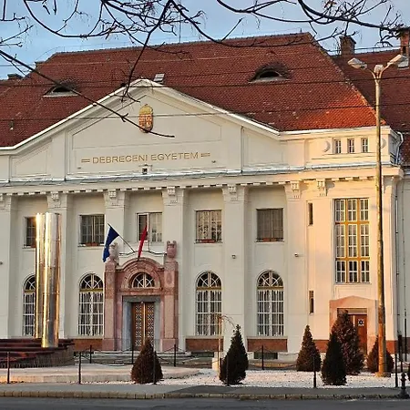 Greatforestsportandspauniversityflat Debrecen