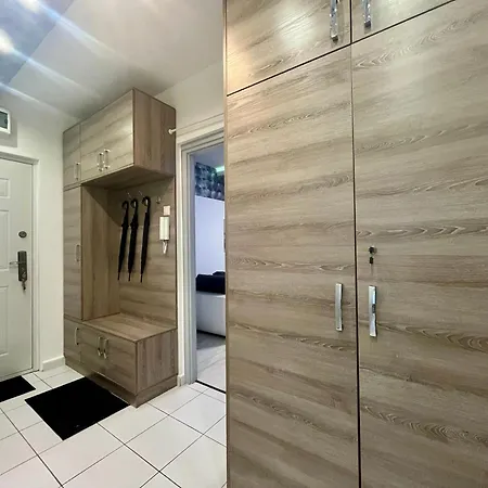 Greatforestsportandspauniversityflat Appartamento *