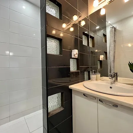 Greatforestsportandspauniversityflat *