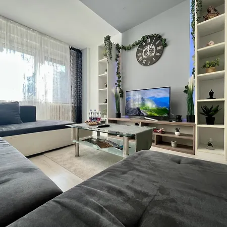 Greatforestsportandspauniversityflat Appartamento