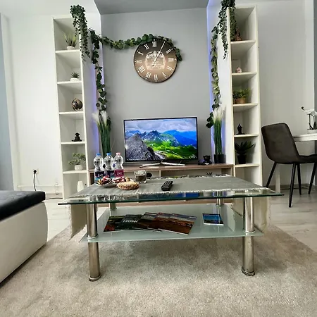 Greatforestsportandspauniversityflat Apartment *